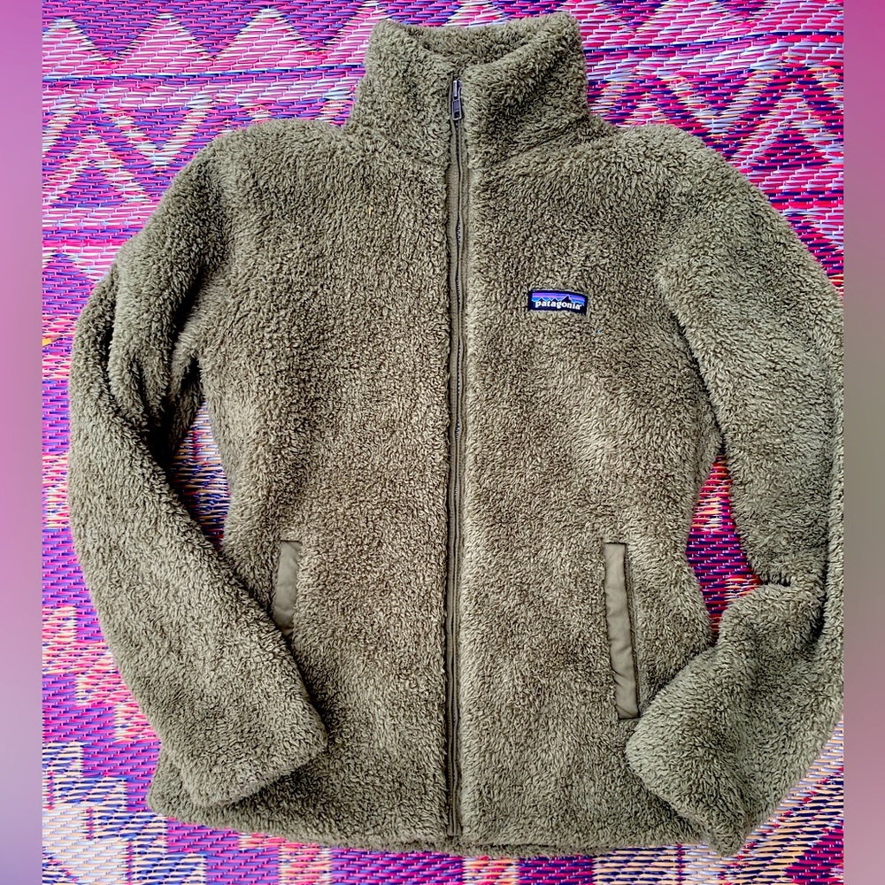 Patagonia Teddy Jacket in Olive green